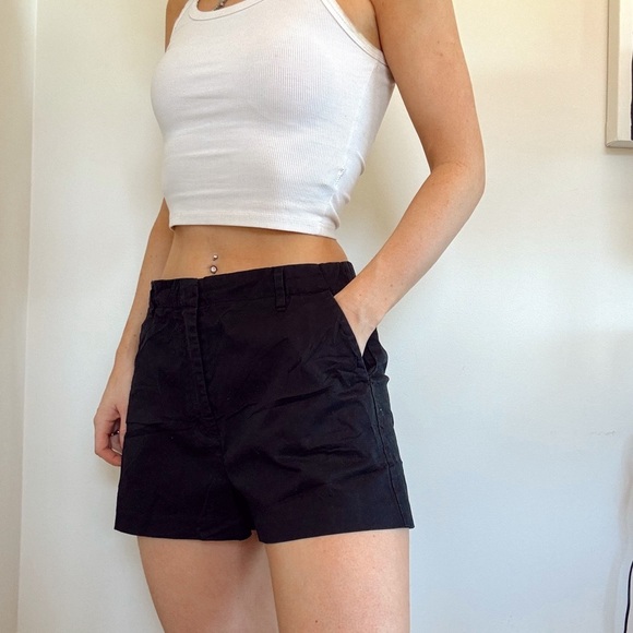 Sunday Best Aritzia Black Casual Shorts - Picture 2 of 3
